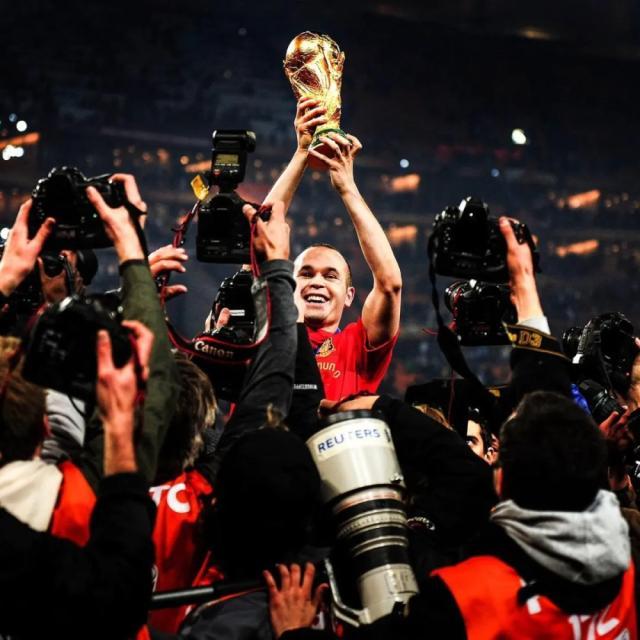 1729840581533033969.jpg 1729840264104.jpg