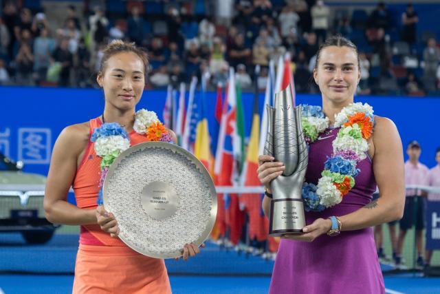 1728829082043061969.jpg (体育)(64)网球——武汉公开赛:萨巴伦卡夺冠XxjpseC007422_20241013_PEPFN0A001.jpg